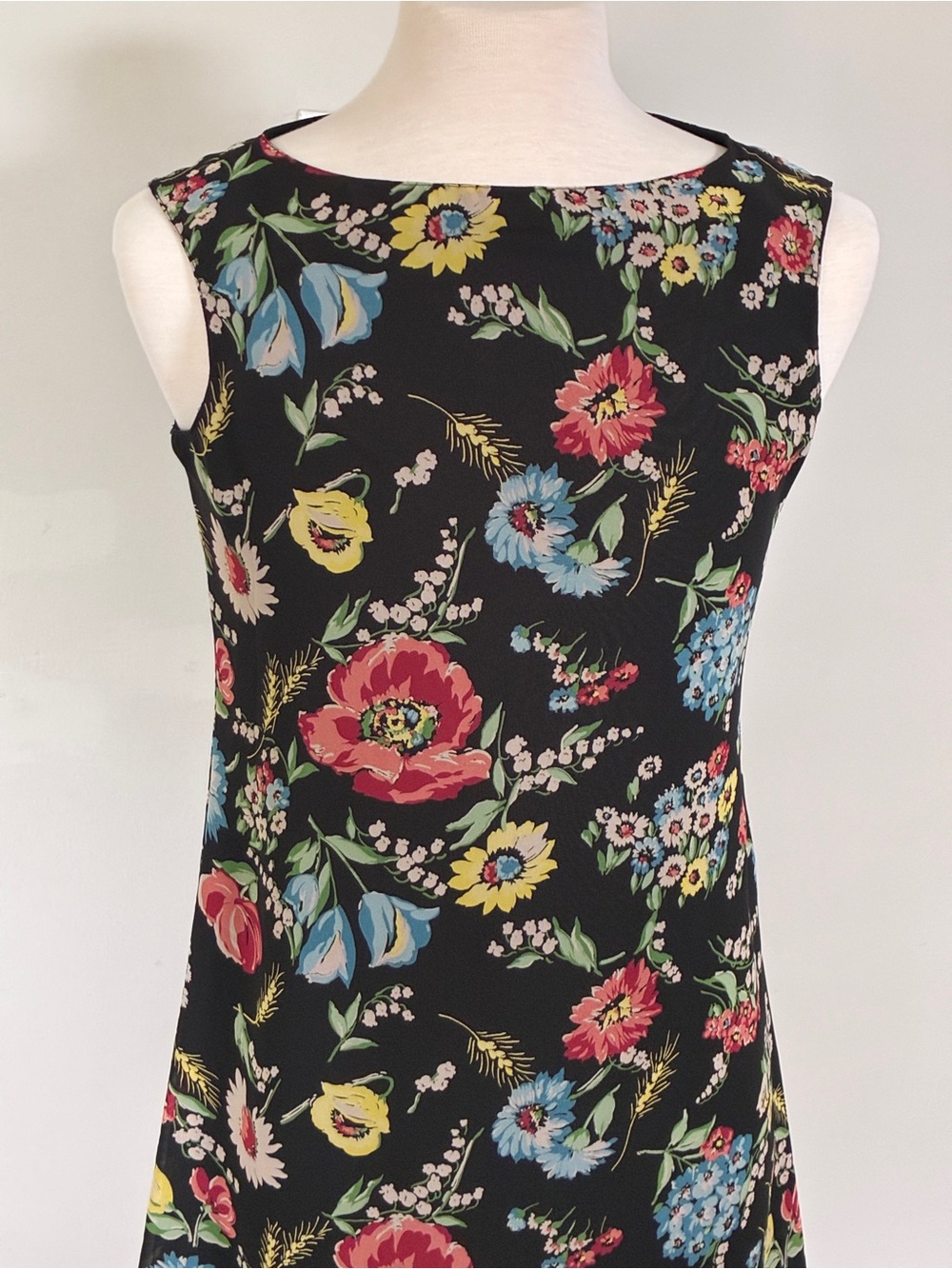 Evan Picone Black Floral Sleeveless Shift Dress 1990s
